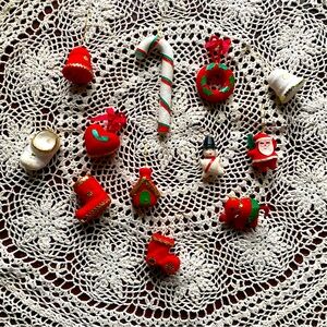 12 Vintage Christmas ornaments from Costa Rica 1988.